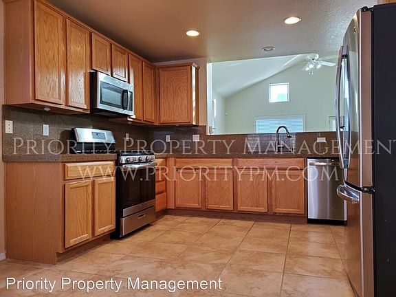 3rd image of 1125 Gary Carmena Ave