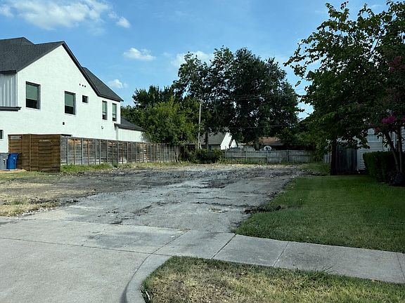 3rd image of 3708 Durango Dr