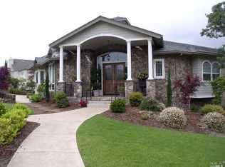 3931 Chanterelle Cir, Santa Rosa, CA 95404