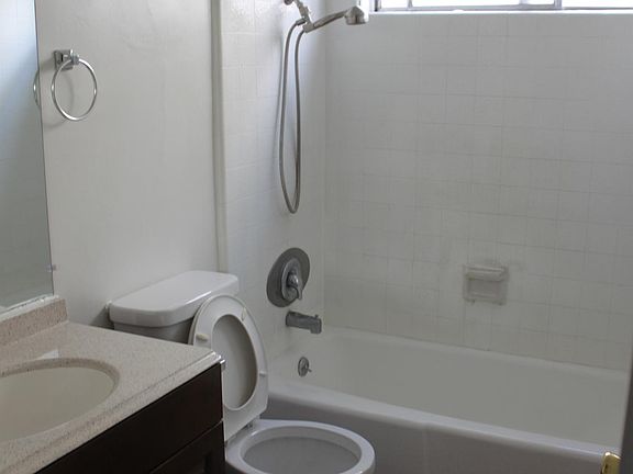 5th image of 235 W Queen St APT 2