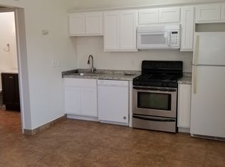 902 S Kenwood Cir APT 3, Tempe, AZ 85281