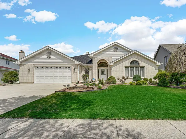 1520 Chauser Ln, Woodridge, IL 60517