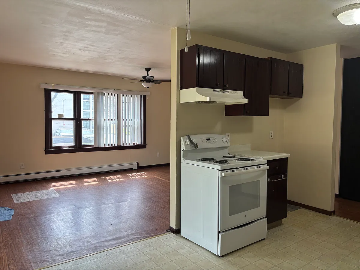Building Photo - 4410 Dwight Dr #2