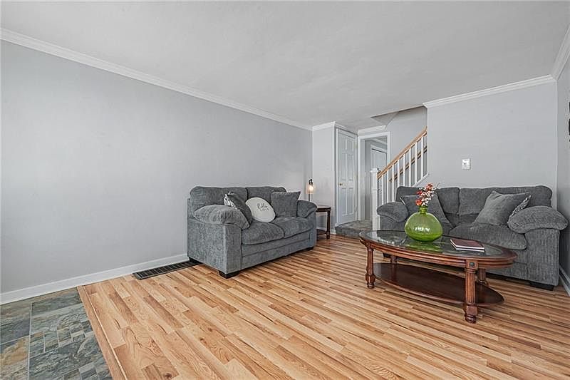 15 Forest Ave, Greensburg, PA 15601 Zillow