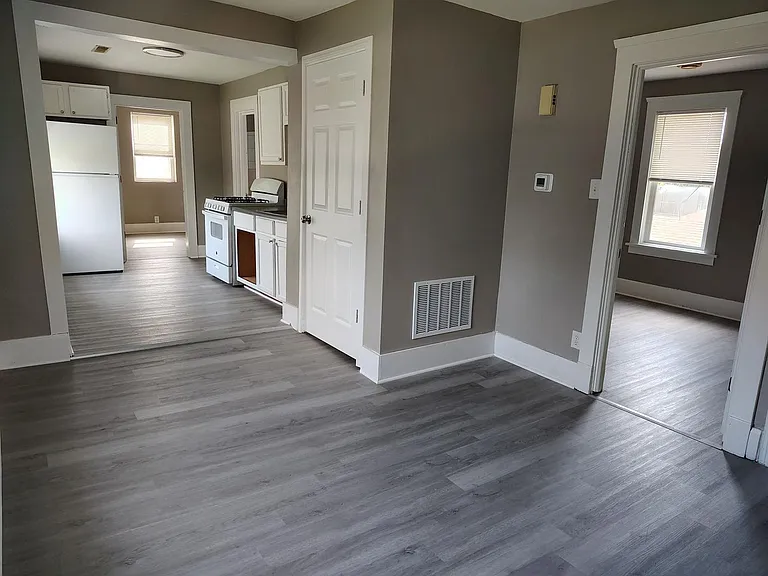 1217 Grand Ave — Photo 11