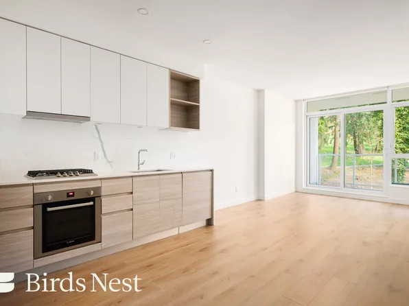 595 Austin Ave #303, Coquitlam, BC V3K 0G7
