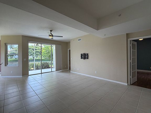 3rd image of 359 Dover Pl APT 101