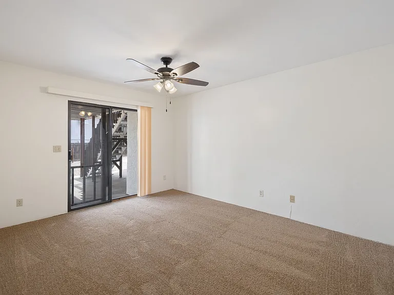 1299 N Tapadero Dr #C — Photo 14