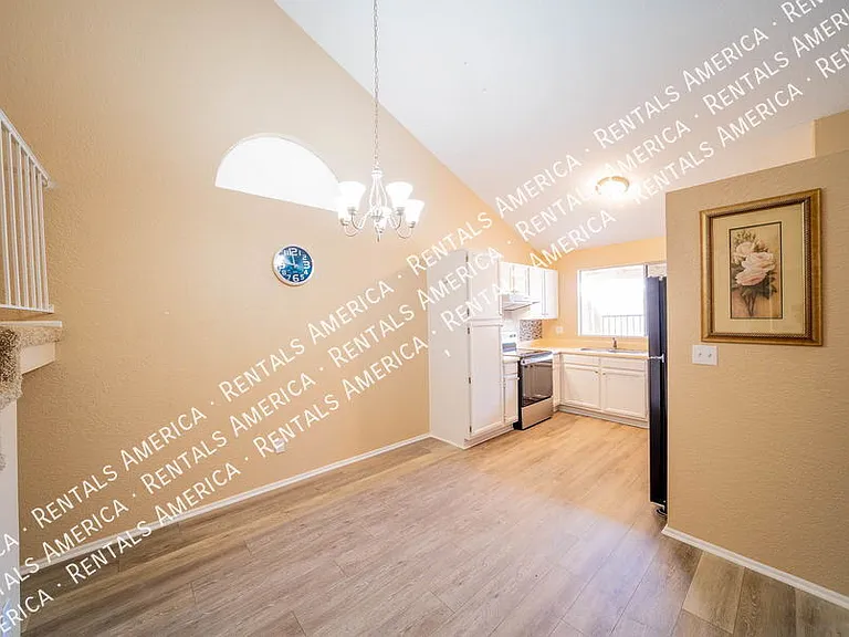 3068 W Placita De La Roseta — Photo 5