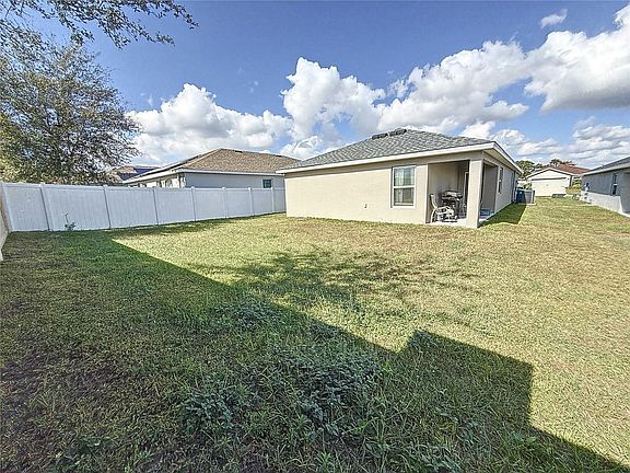 4th image of 502 Pentas Ln