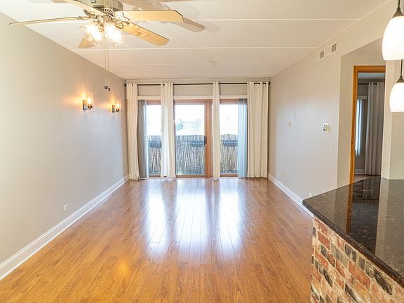 3rd image of 2919 N Harlem Ave APT 415
