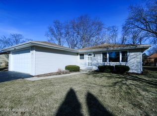 315 West St, Gurnee, IL 60031
