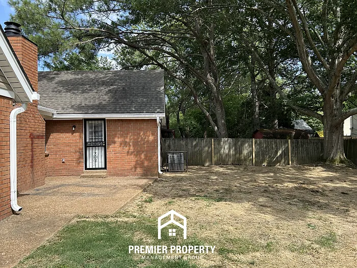 7429 Palgrave Ln — Photo 18