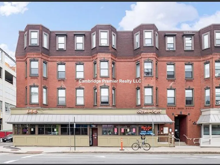 790 Main St #9 — Photo 12