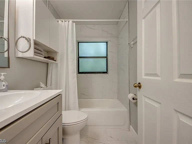15472 Admiralty Cir #2 — Photo 38