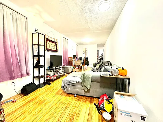 Rented by Pear NYC LLC | media 23