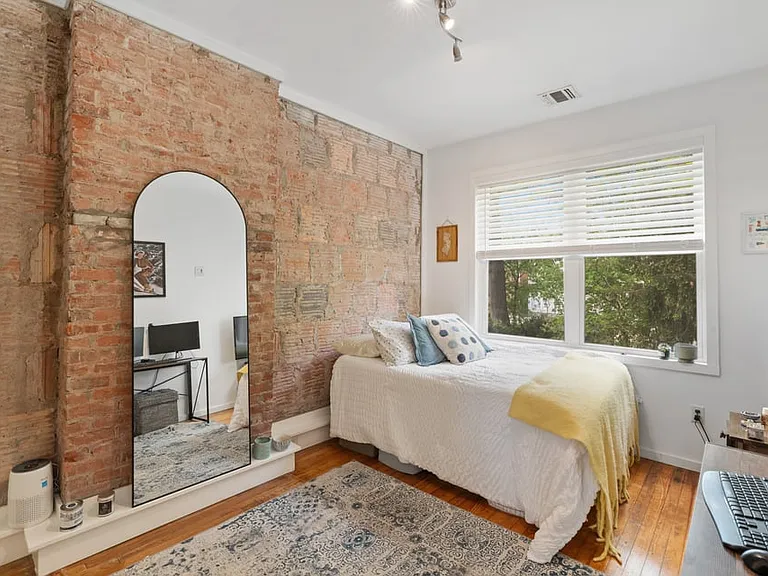 22 Willowdale Ave #2 — Photo 12