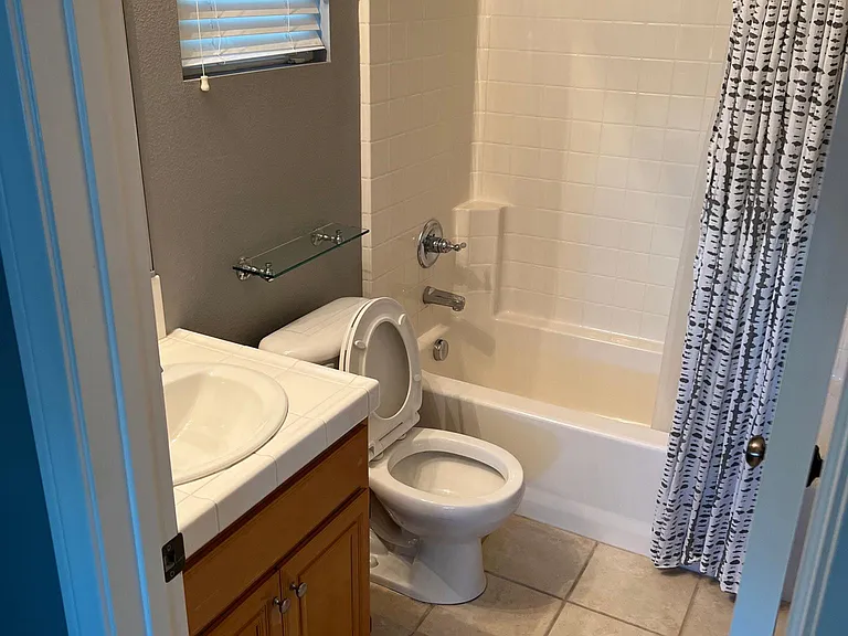 bedroom 2 ensuite bathroom