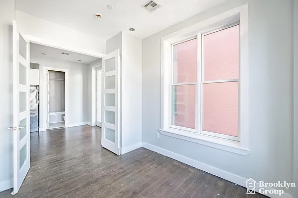 Rented by Brooklyn Group | media 10