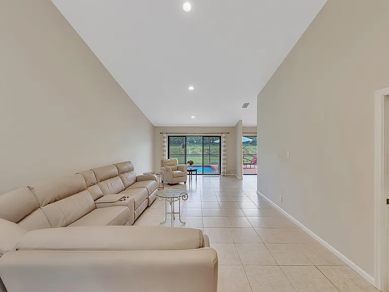 7747 Villa Nova Dr — Photo 5