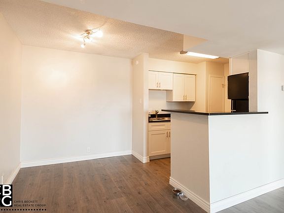 2nd image of 4315 Neely Ave
