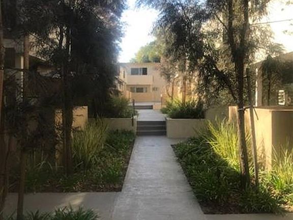 3rd image of 11915 Burbank Blvd APT 26