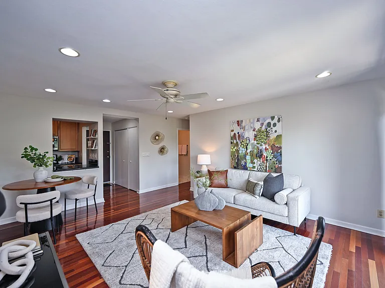 1815 William Howard Taft Rd #701 — Photo 15