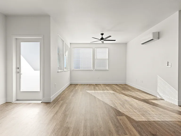 Living Room (Sky Floor Plan)