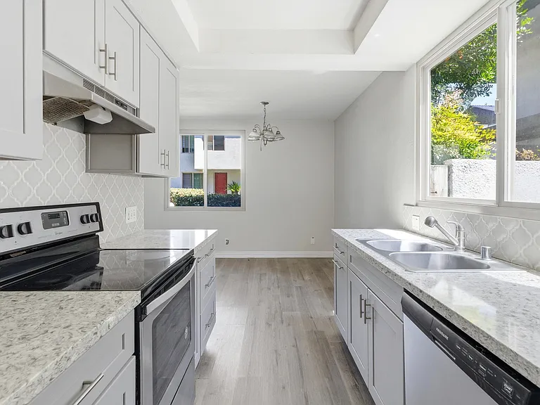 6872 Lampson Ave — Photo 4