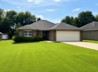 114 Saint Thomas Dr, Guntown, MS 38849