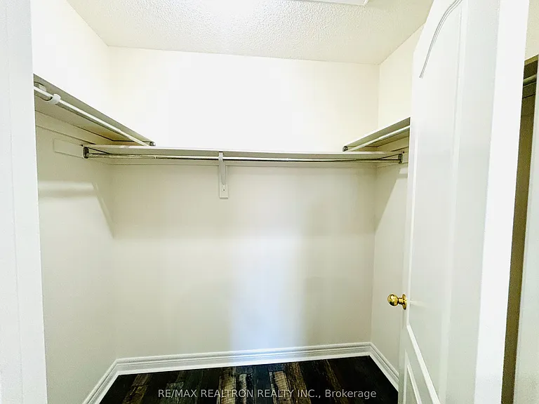56 Kimono Cres — Photo 17