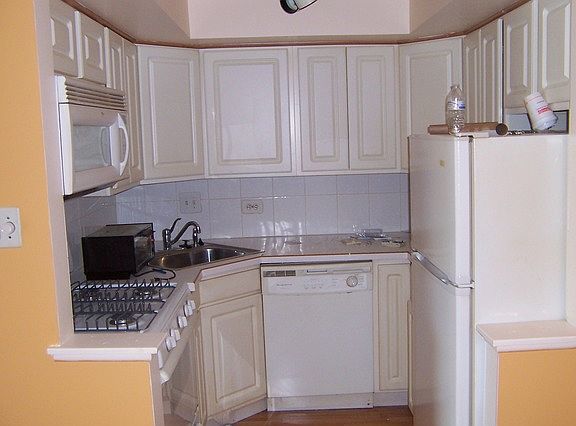 4th image of 9138 140th St