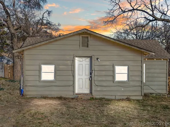 423 N Terrace Dr W, Sand Springs, OK 74063