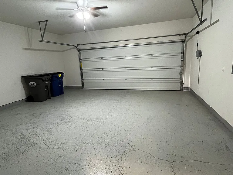 1601 Princeton Dr — Photo 13