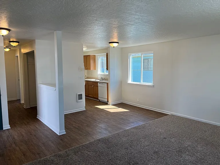 270-272 Kruse St #275-277-& — Photo 7