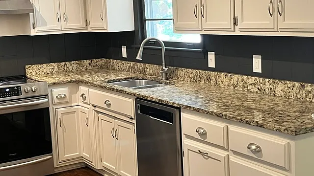 2608 Colbert Dr — Photo 6