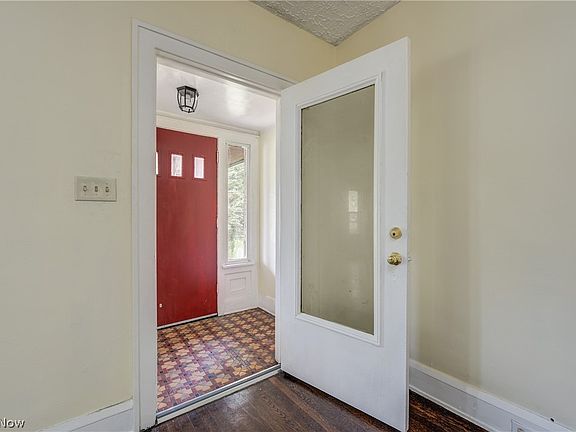 3rd image of 1671 Lee Rd