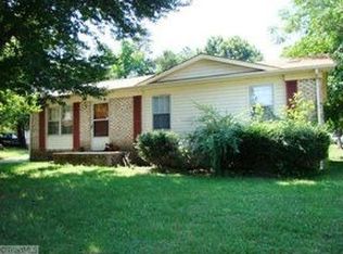 1246 Woodbriar Ave, Greensboro, NC 27405
