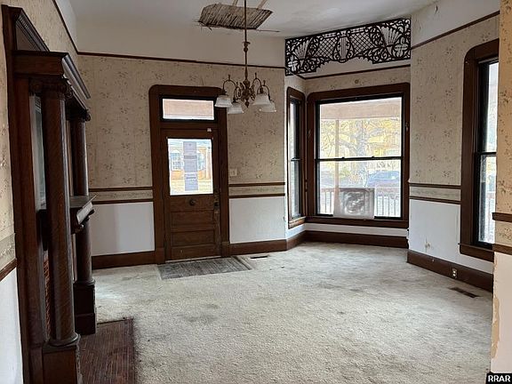 3rd image of 419 Miller St