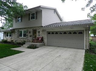 980 Champagne Dr, Marion, OH
