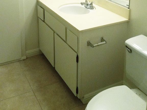 5th image of 651 Knollwood Dr