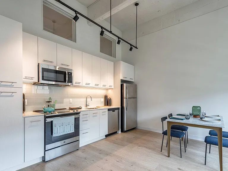 1600 Callowhill — Photo 19