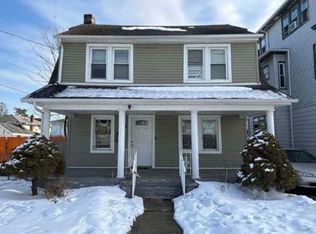 60 Cruikshank Ave, Hempstead, NY 11550