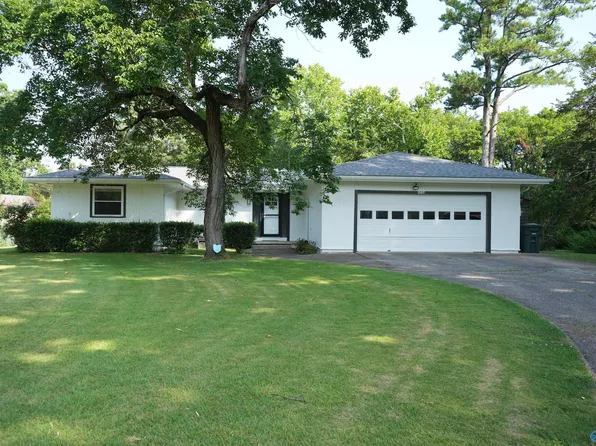 3726 Oakdale Ct NW, Huntsville, AL 35810
