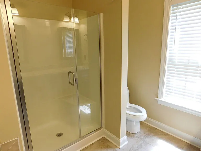 300 Taliaferro Ln — Photo 28