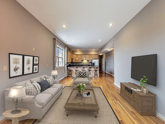 3rd image of 3231 W Fullerton Ave #3SW