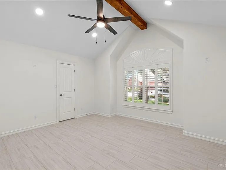 1904 Baylor Ave — Photo 10