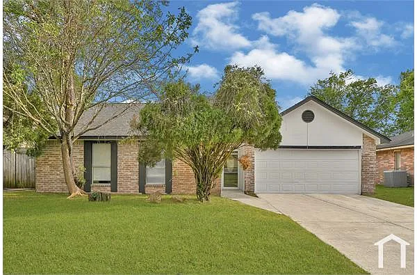Building Photo - 6314 Star Lake Dr