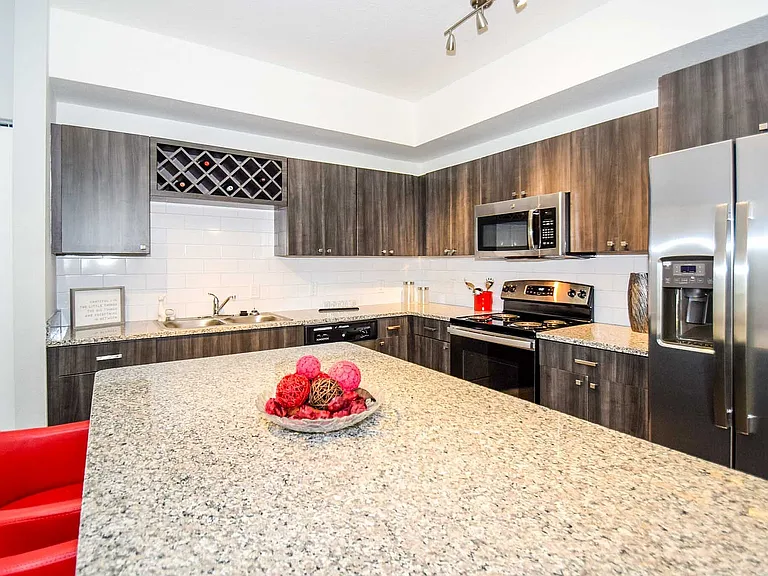 The Solera at Kendall West — Photo 26
