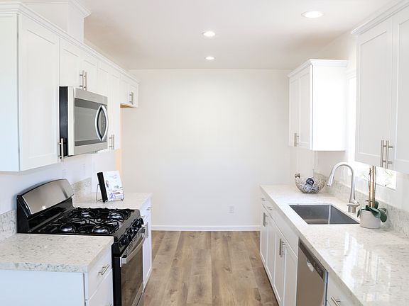 3rd image of 3922 San Miguel Ct